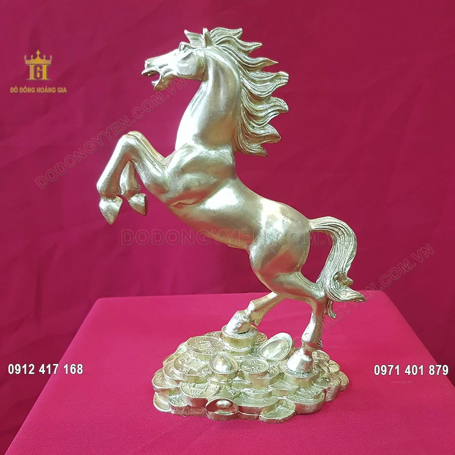 Tượng Ngựa phong thủy bằng đồng v&agrave;ng cao cấp